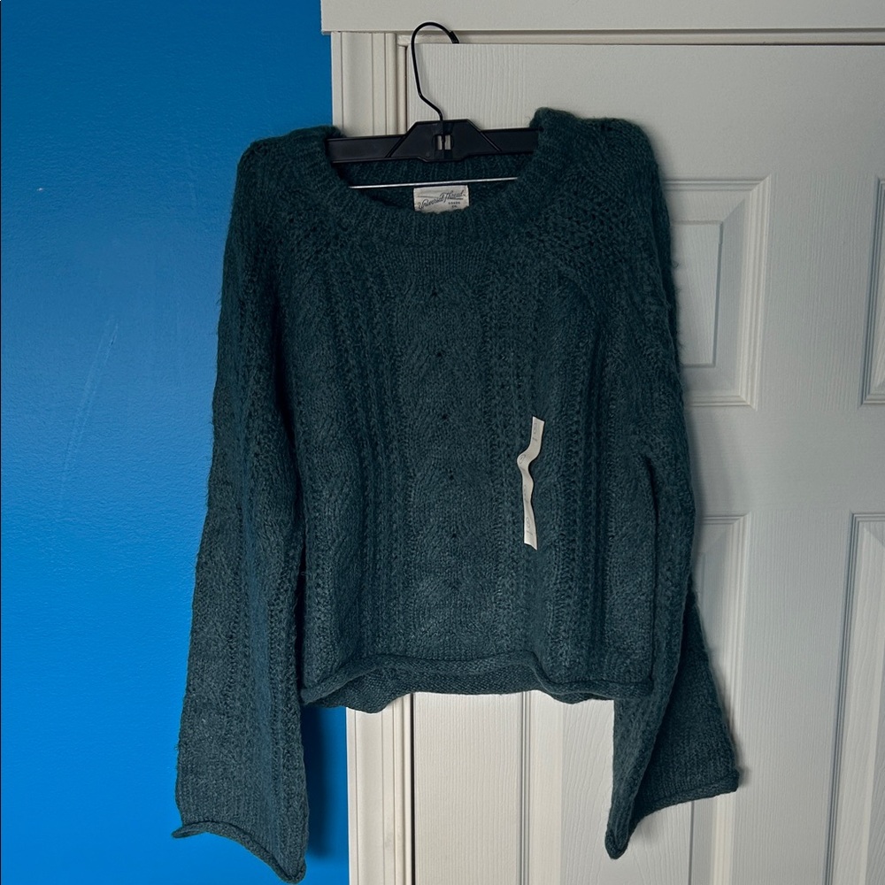 Universal Thread Dark Teal Crew Neck Sweater